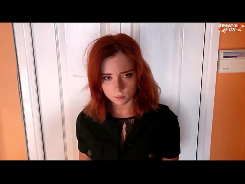 ❤️ Guarda de Segurança Punida Mulher Bonita por Roubo em Compras - Cum In Mouth ❤️ Porno duro em nós ☑