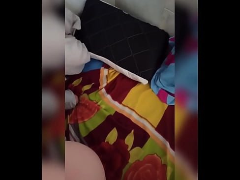 ❤️ Minha colega de quarto fica sozinha em casa porque seu marido vai de férias e eu aproveito para fodê-la e encher seu traseiro de leite ❤️ Porno duro em nós ☑